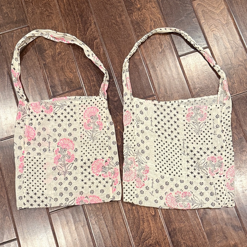 Set of 2 Free People Floral Patterned Bags in Pink and Cream